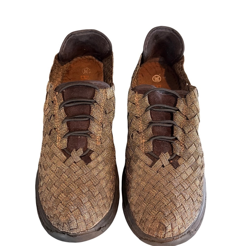 bernie mev. Women’s bronze Woven Victoria slip on walking shoe/Loafers 38/7US